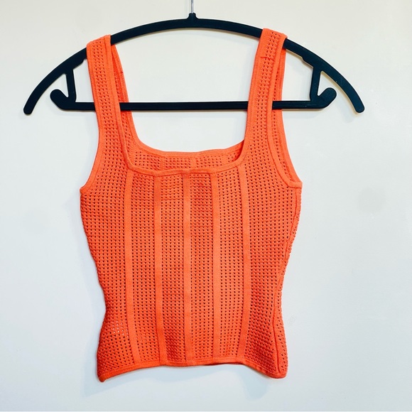 Aritzia Babaton Cropped Tank With Square Neck And Sculpted Knit New without tag - Picture 2 of 7